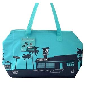 Trader Joe's Large Reusable Insulated Bag NWT Zip Closure